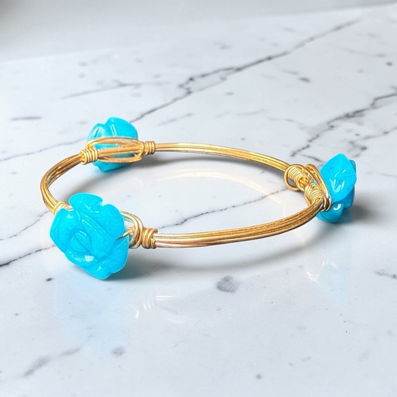 Bourbon & Boweties Blue Rose Bangle Bracelet Gold Wire Wrapped Boho Stackable - Picture 4 of 7